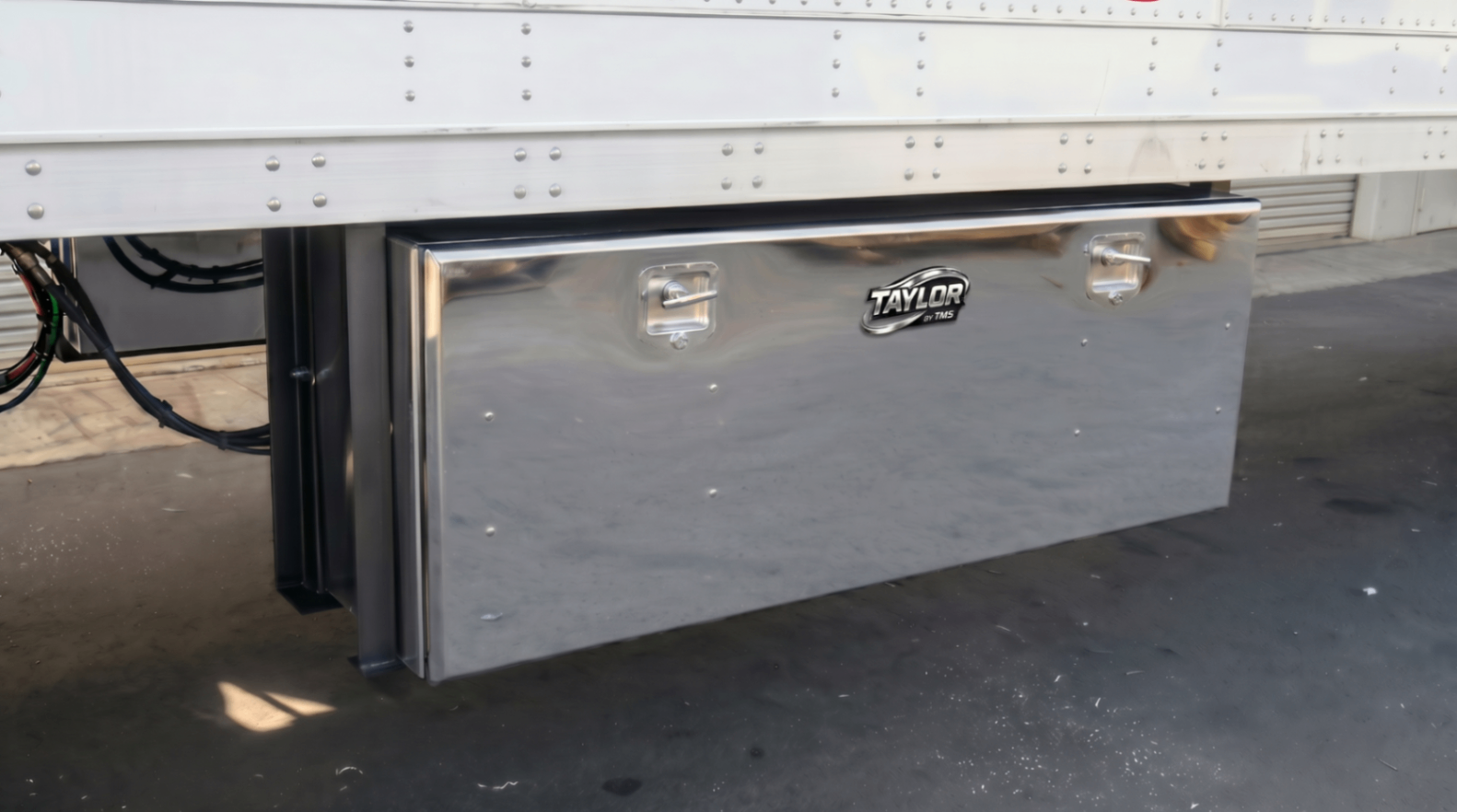 Taylor ATB101 single door tool box — Smooth Aluminum